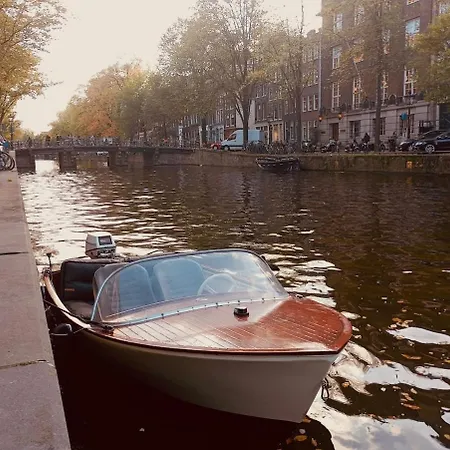 Cozy Bunk Beds In Unique Floating